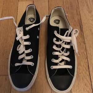 Shoes Like Pottery Sneakers size Women 6. Barely worn. Great condition.